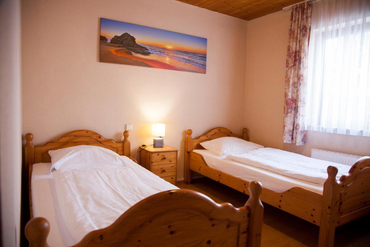 Gaestehaus Haeuser Linden  Екстериор снимка